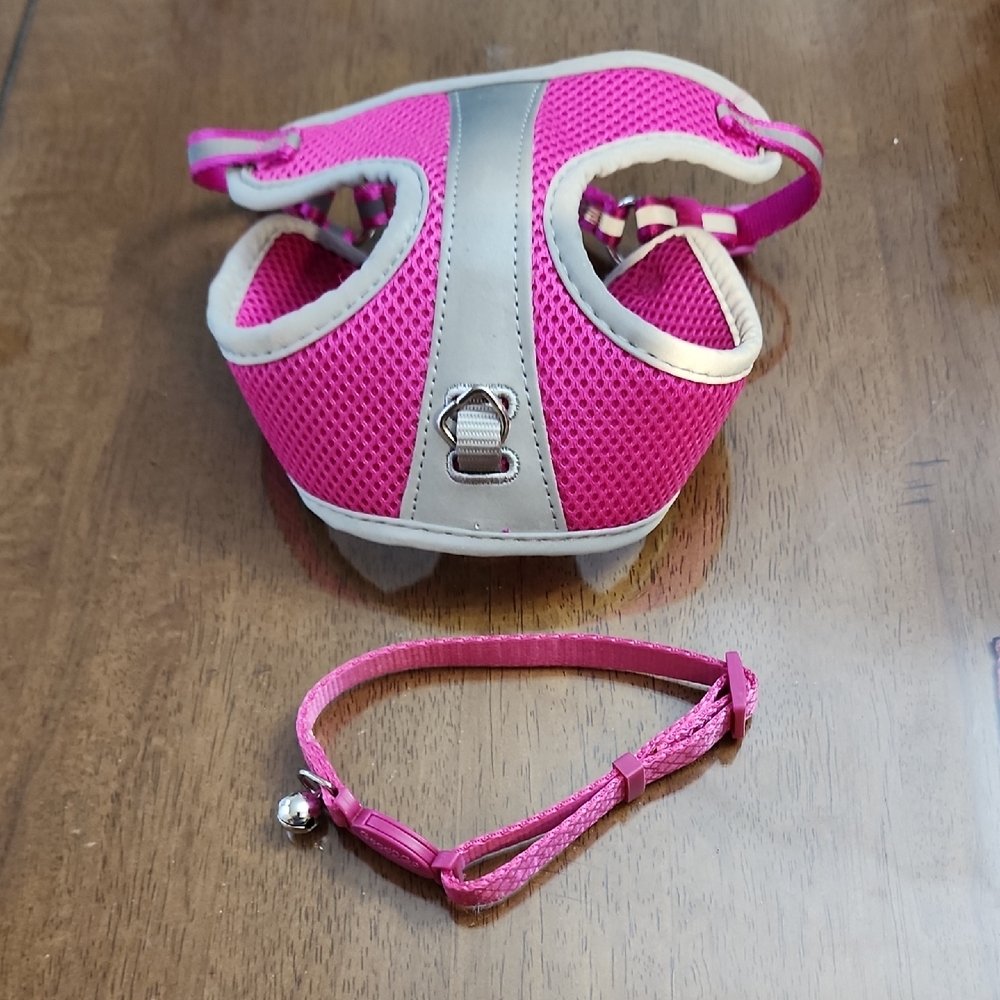 Top Paw Fuchsia and Gray Small Pet Harness I am Includinf A Free Collar.